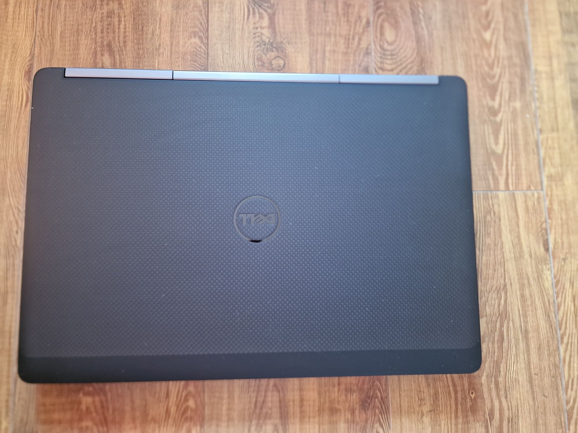 Dell- I7 6820HQ,Nvidia,Тъч дисплей, 16GB DDR4, 250GbNVME+500Gb,Win11