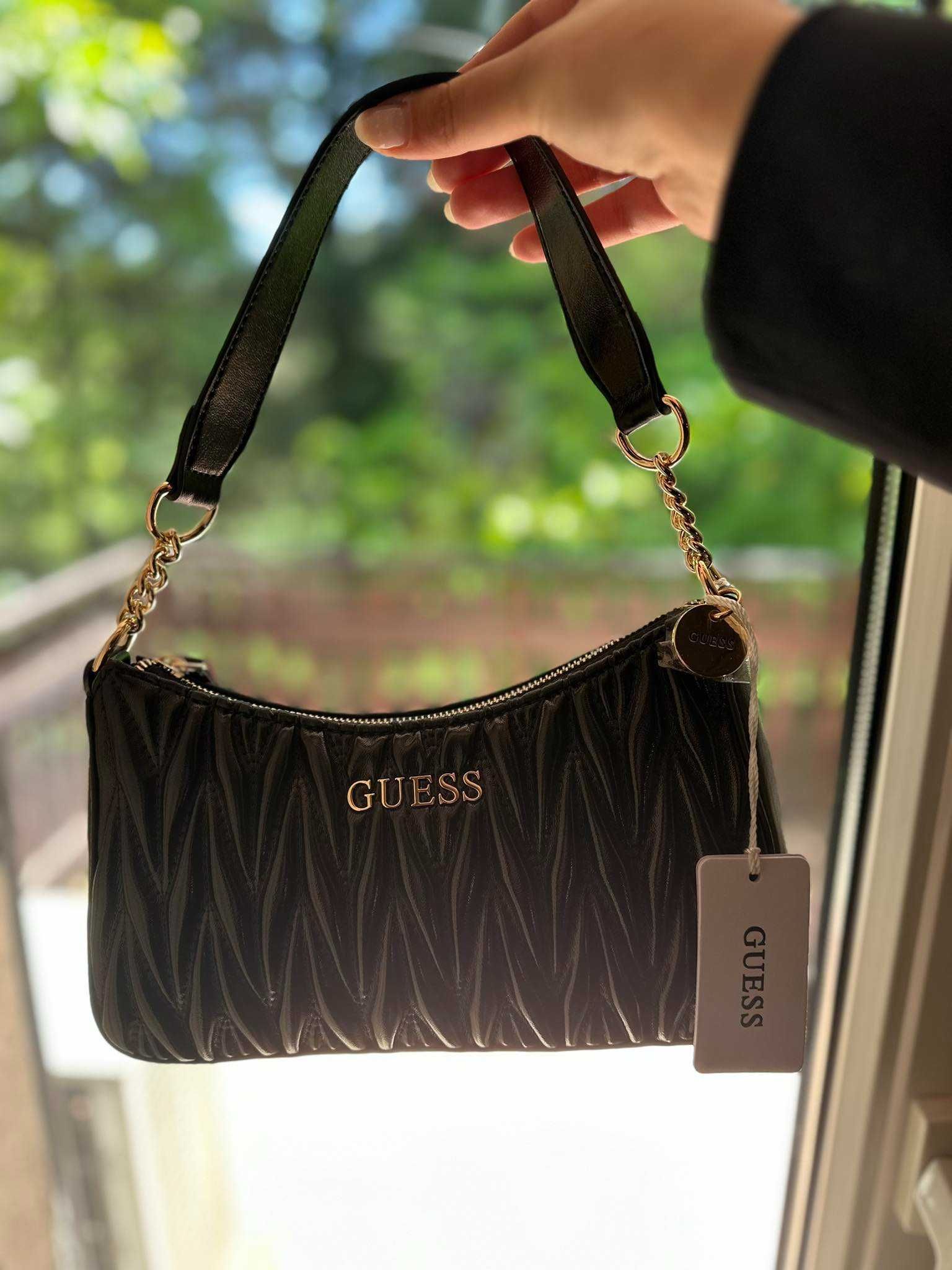 Малка, черна, дамска чанта Guess (нова)