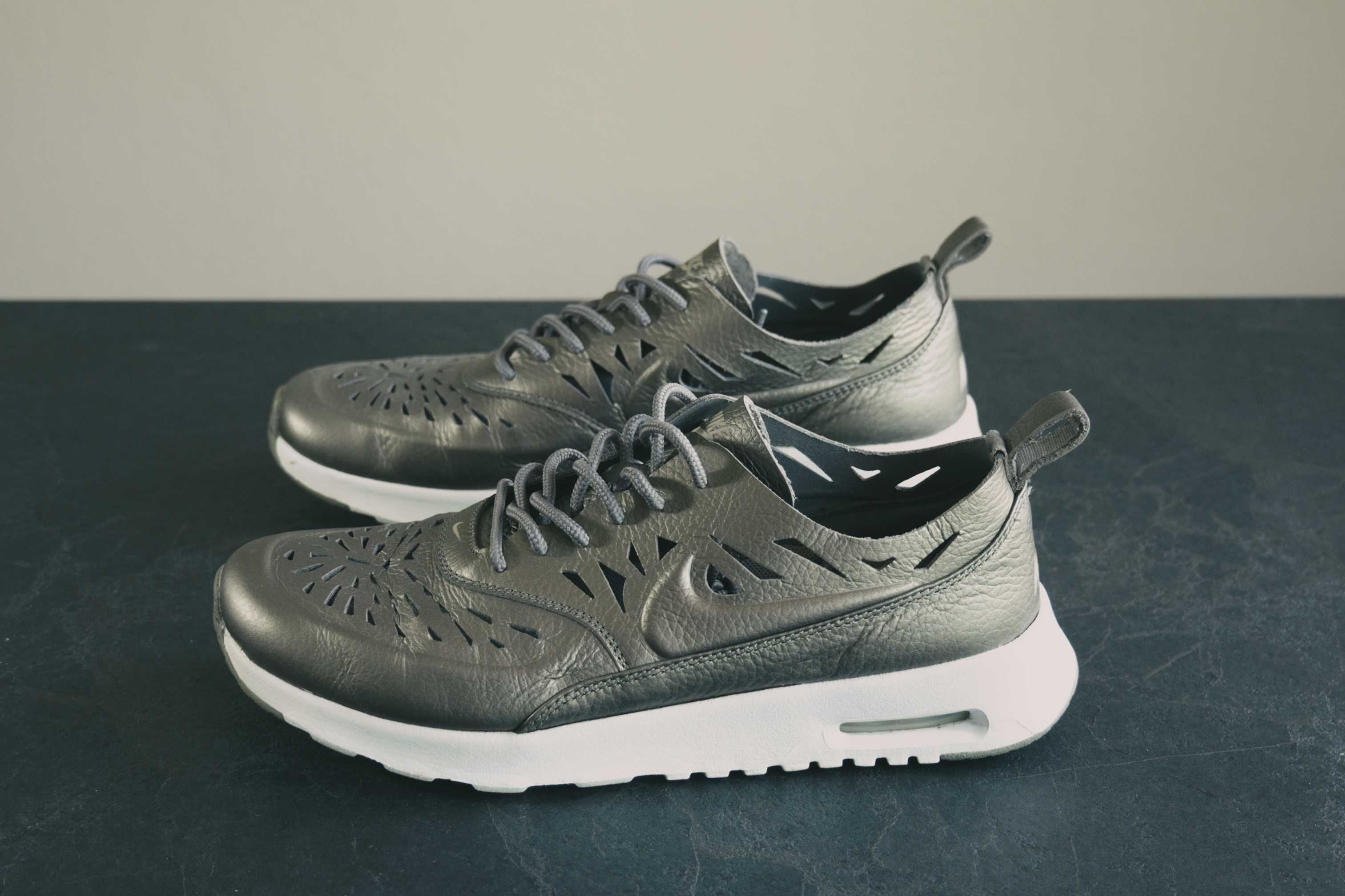 Nike Air Max Thea Joli "Metallic Pewter" - 40,5 номер Оригинални!