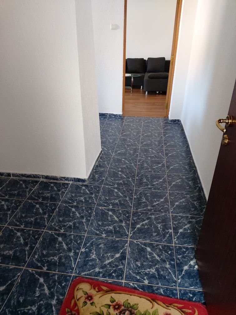 Se vinde apartament în Racadau,  valea cetatii et 4