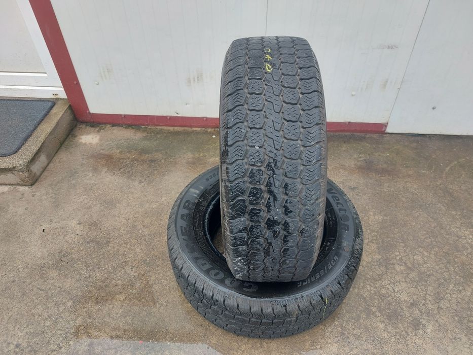 135 lei bucata! Doua anvelope ALLSEASONS 235 65 16C Goodyear