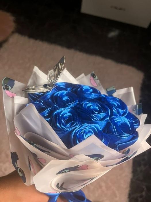 Букет от сатени рози