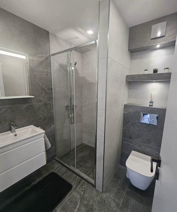 Дава се под наем Тристаен апартамент в Пловдив, Център - 129 кв.м за 1200 € - Снимка #7