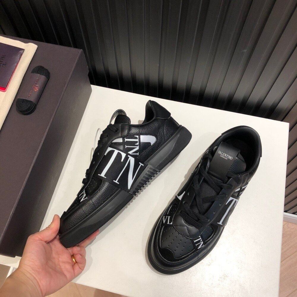 Valentino Garavani VL7N Full Box*calitate premium*