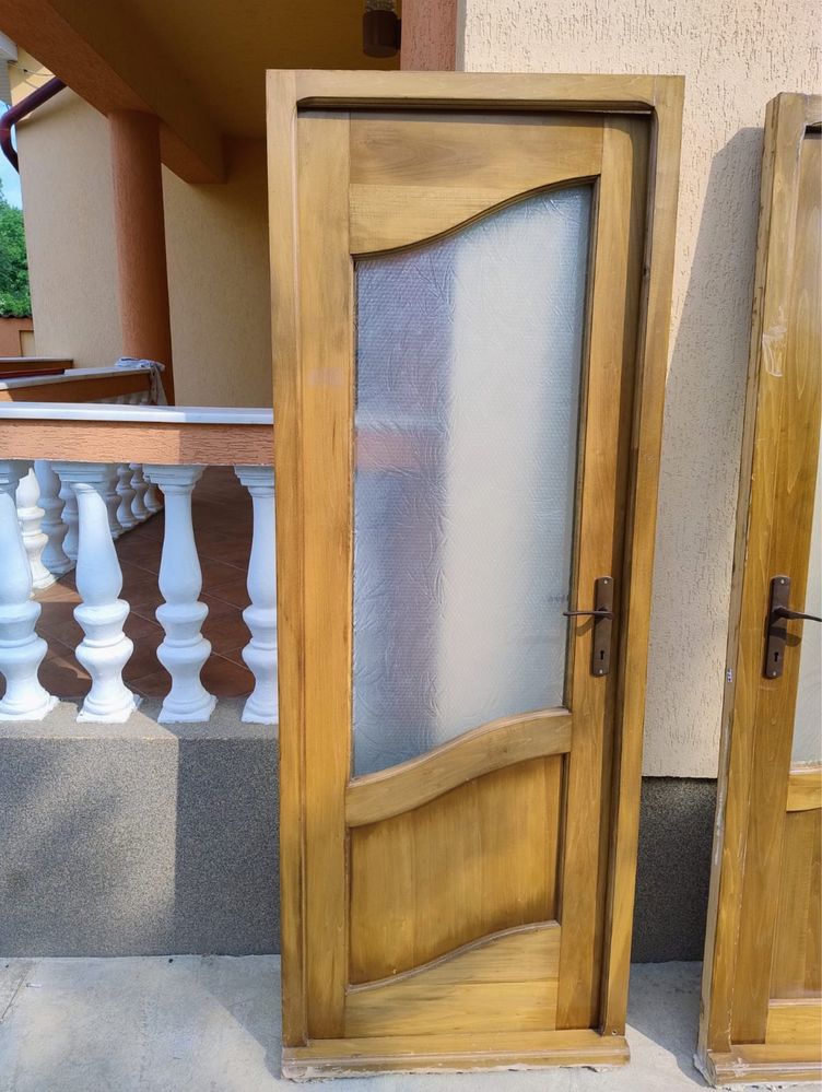 Usi de interior.