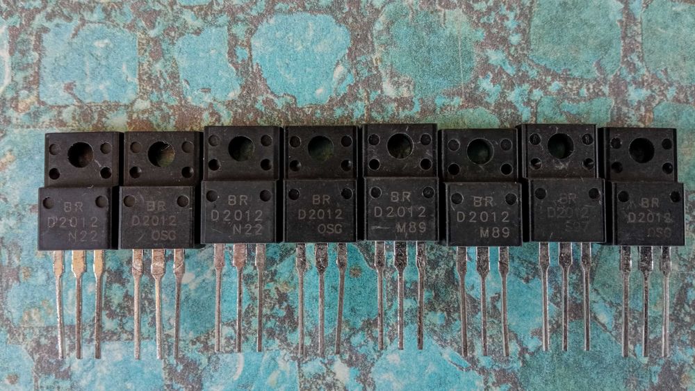 транзистори D2012