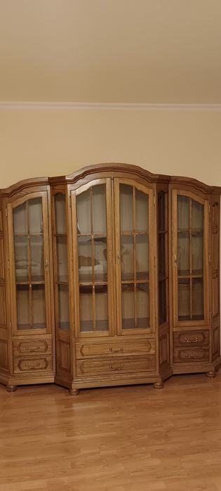 Сервант шкаф в гостинную