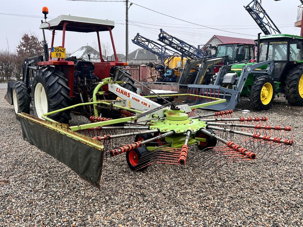 Grebla de adunat fîn claas 330