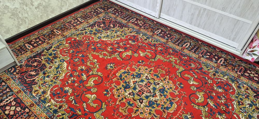 Ковёр в отличном состоянии. Гилам.