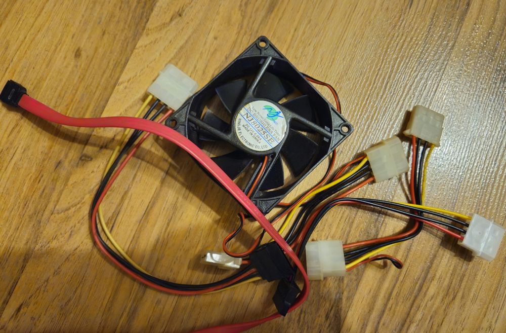 Части за настолен компютър