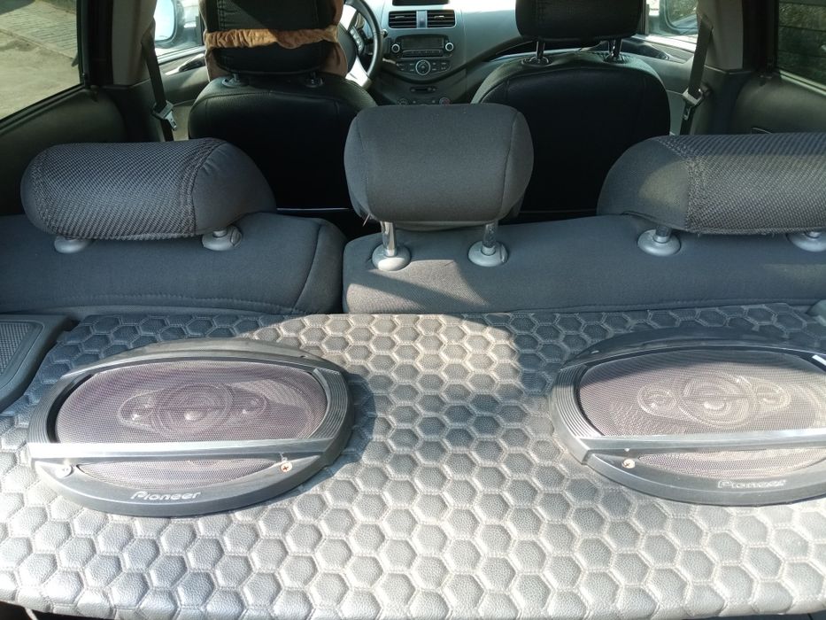 Продам колонки с полкой на спарк, spark ga orqa kolonka polkasi bn