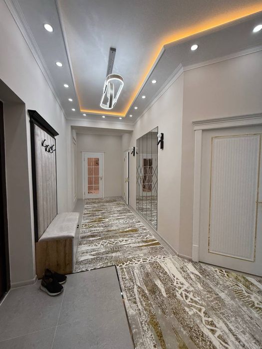 Продается 3 ком. Квартира площадью 85 кв.м. В Микрорайоне ор. Дамир