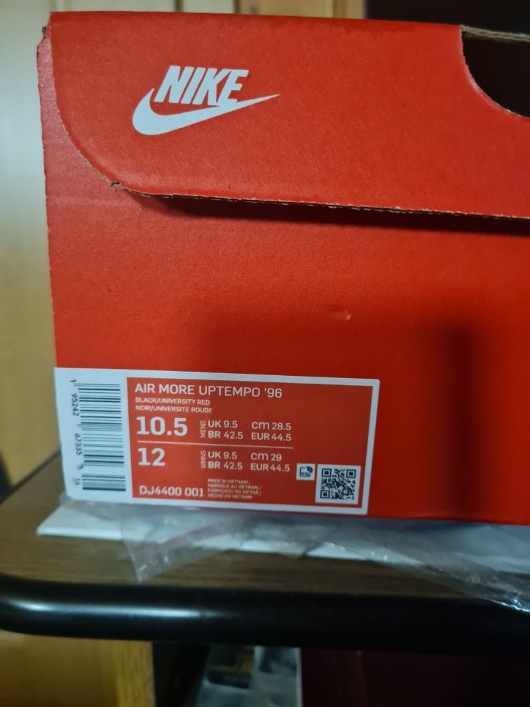 Ghete Nike Air More Uptempo'96