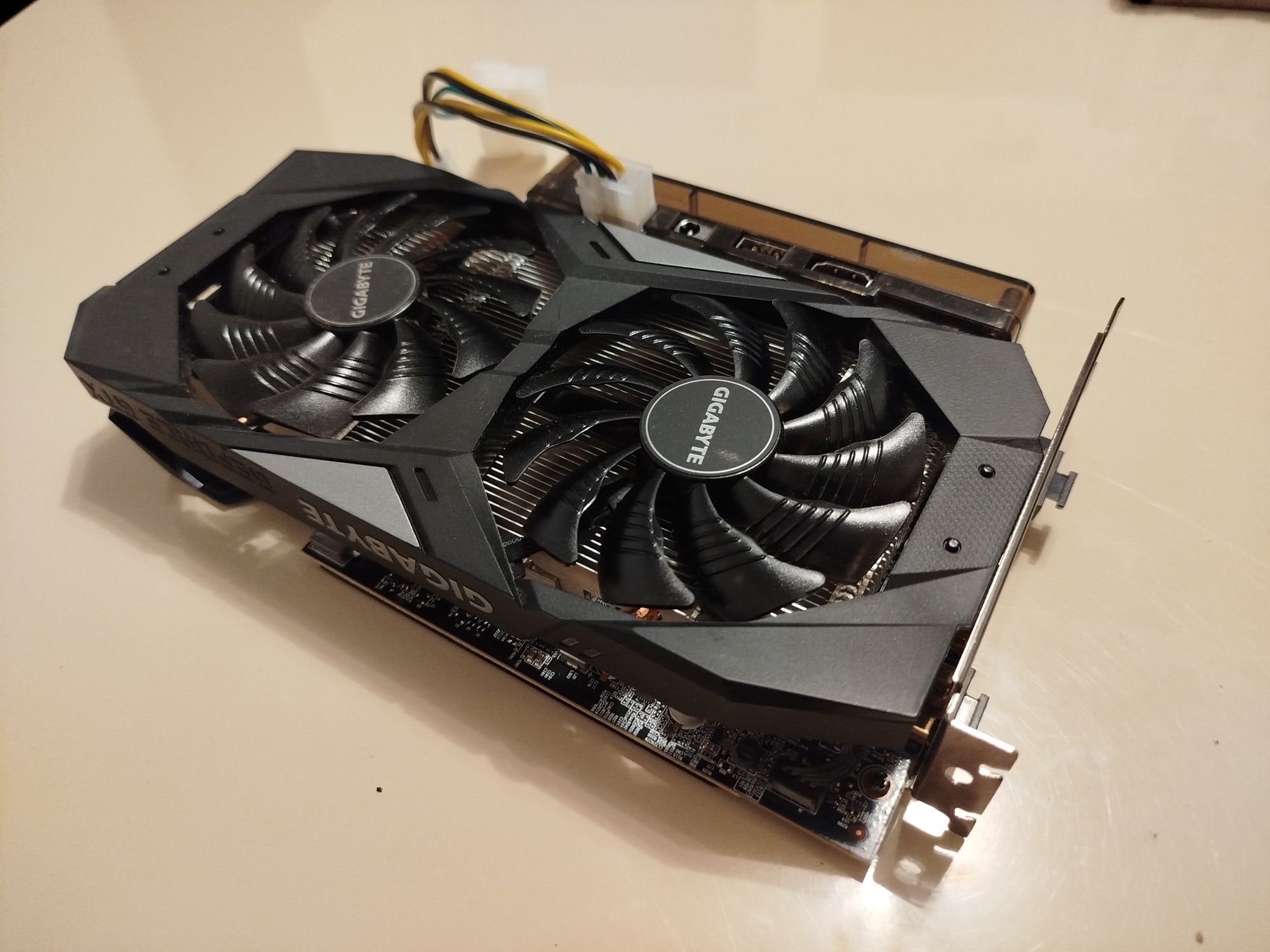 Gigabyte 1660ti -