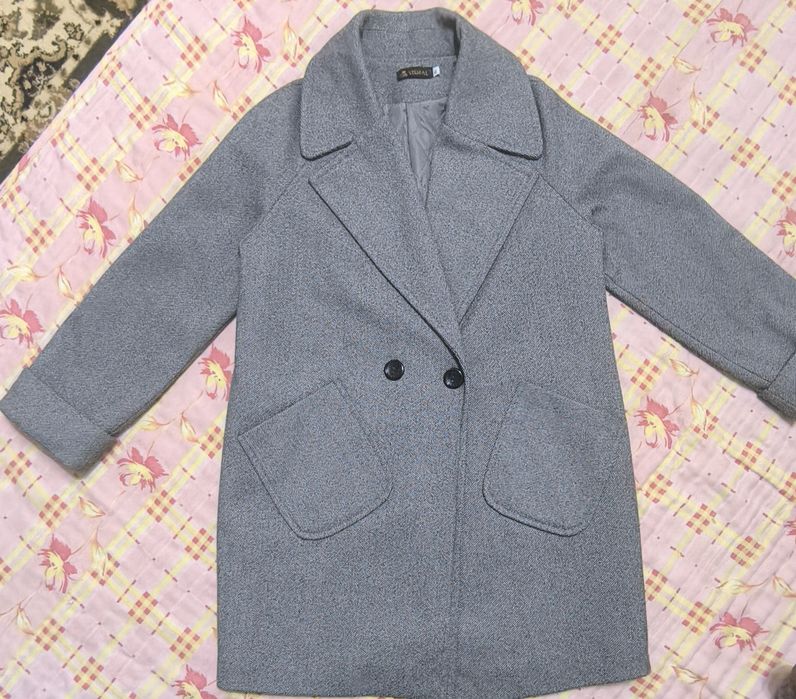 Продаю женское пальто