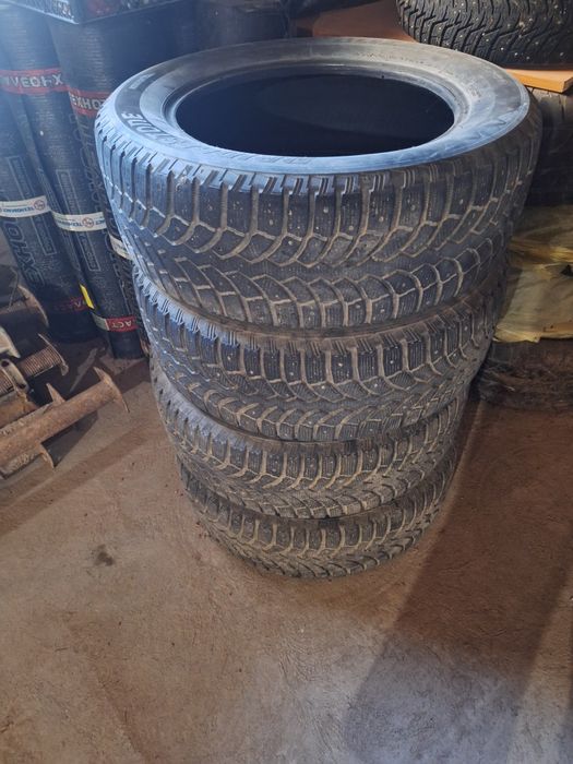 Продам резину 235/60 R 18
