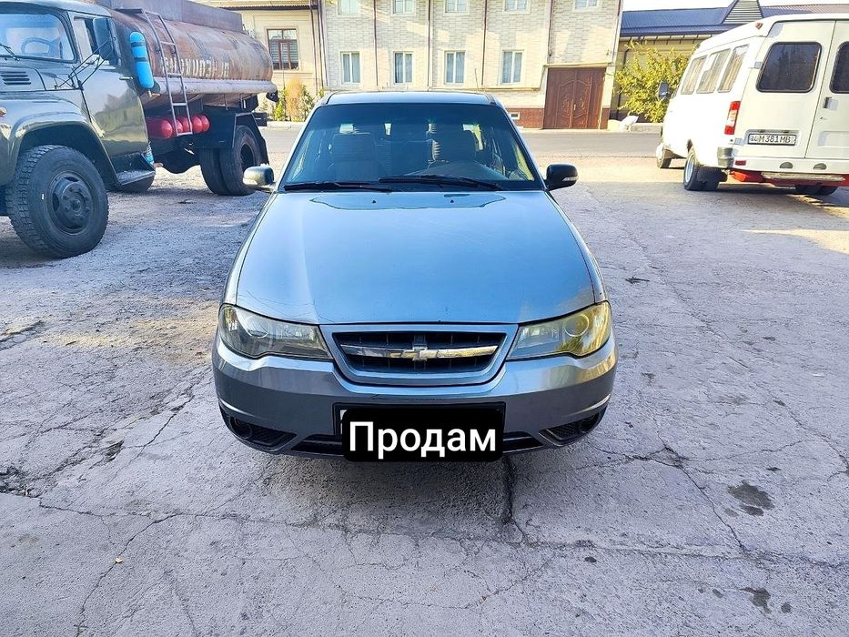 Продам  срочно Нексию 2