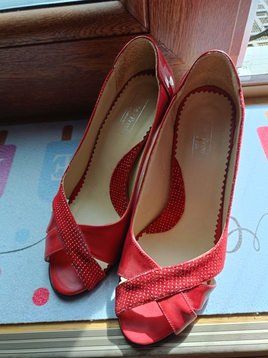 Sandale piele și balerini 37