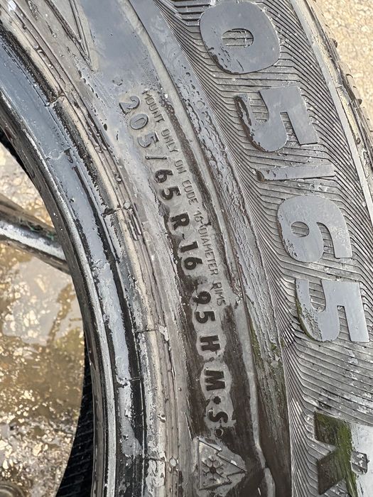 205/65 r16 de iarna 4 buc ca noi SEMPERIT