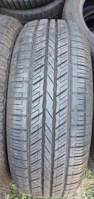 Гуми 2бр  215/65/16    1бр-85лв