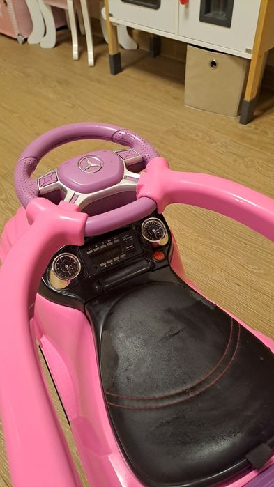 Кола за бутане с родителски контрол Mercedes AMG