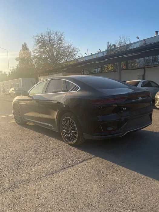 BYD Han 605 km nasiyaga bez probeg