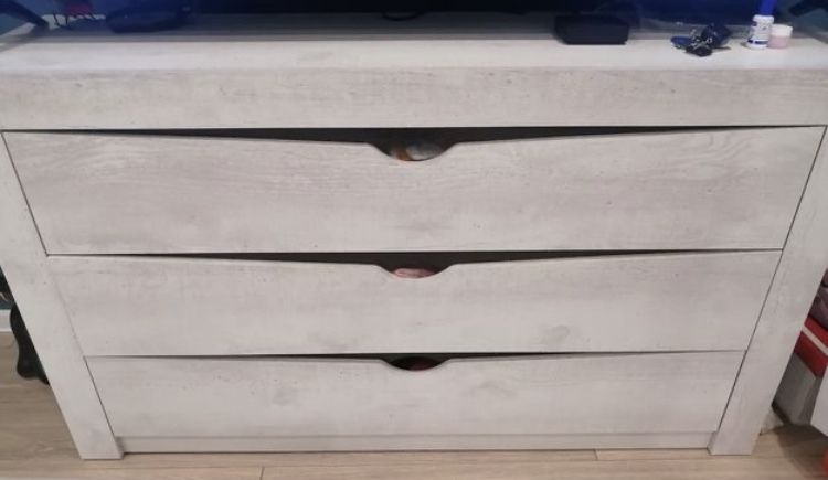 Продаю комот можно под телевизор новое