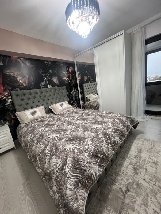 Proprieter vand penthouse ultracentral pe 2 nivele cu scara interioara