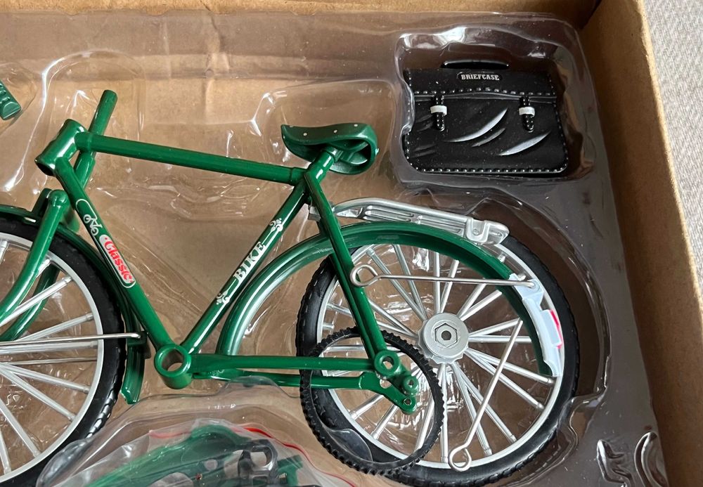 Model mini bicicletă decorativă Classic Bike metalică 1:10 piese inclu