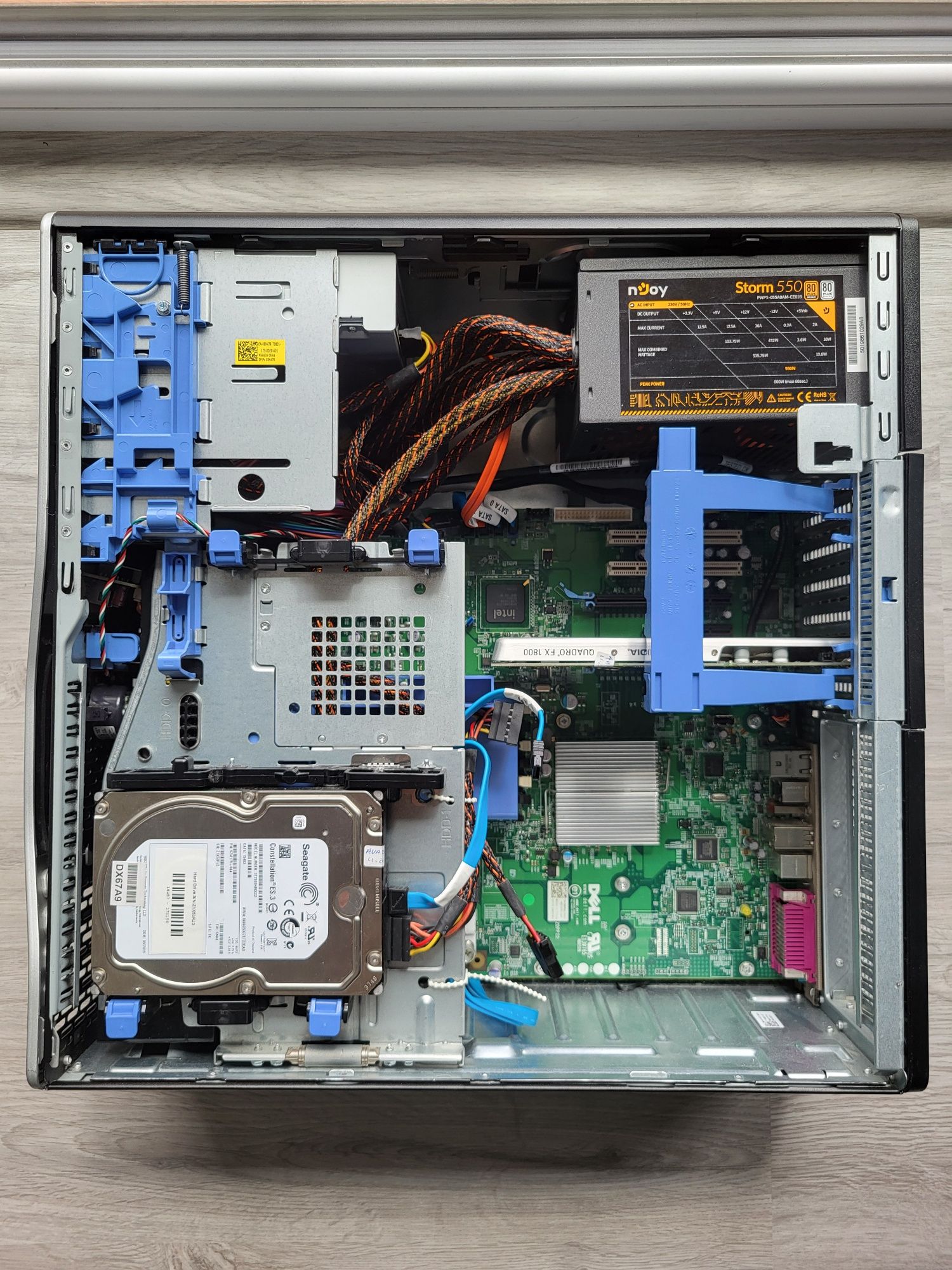 PC-uri Dell Precision T3500
