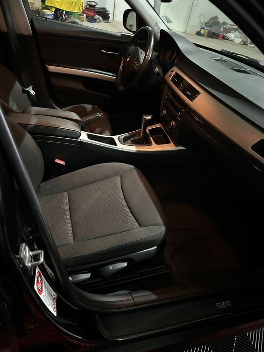 BMW seria 3 2011 178000 km 184cp