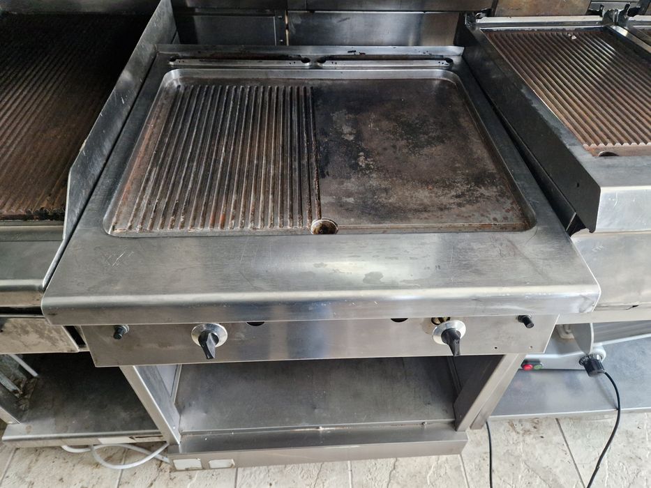 Grill.electric sau gaz de putere, cu banc sau de banc