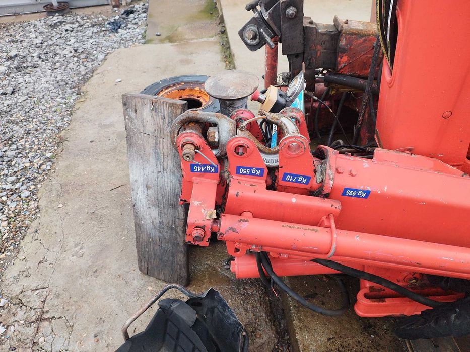 Автокран за лекотоварен камион