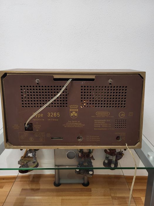 Radio Grundig pe Lămpi 3265