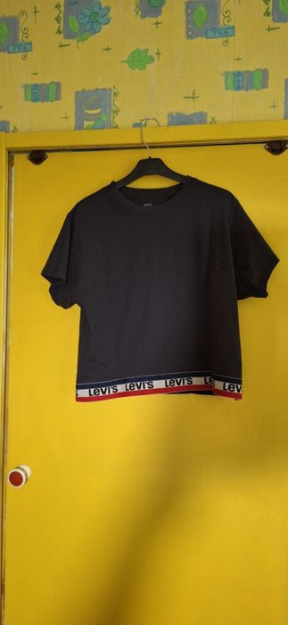 Дамска тениска Levi's овърсайс 35лв