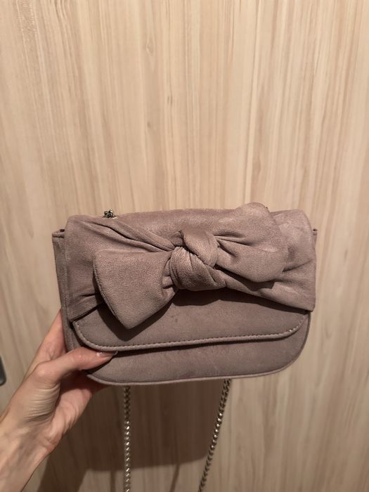 Лилава велурена чанта