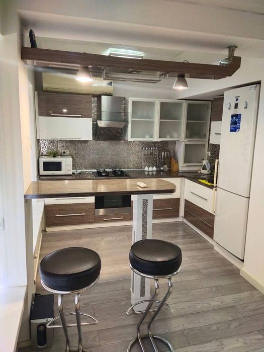 Продается 2 комнатная квартира метро Х. Алимджана