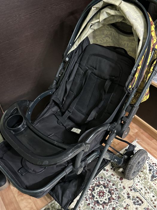 Продам прогулочную коляску