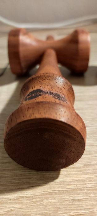Kendama only Ken USA din lemn Padauk