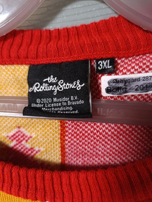 Коледен пуловер на Rolling stones