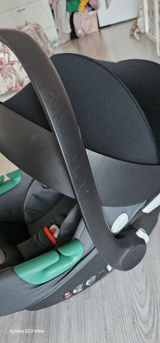 Cybex Aton b2 i-size