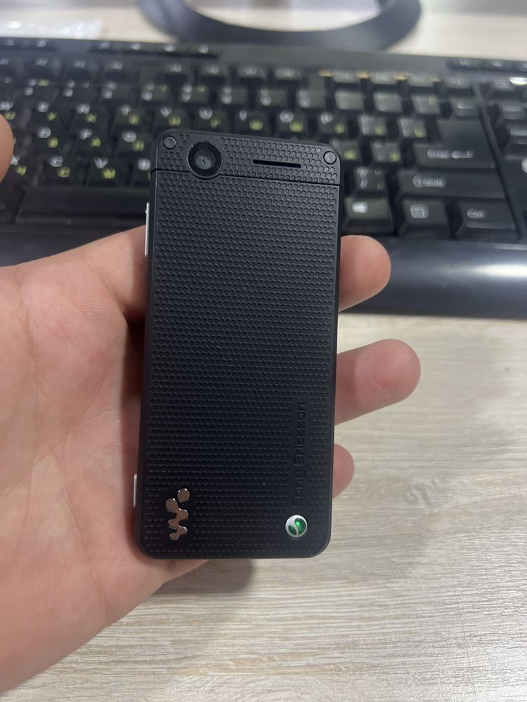 Sony Ericsson W302