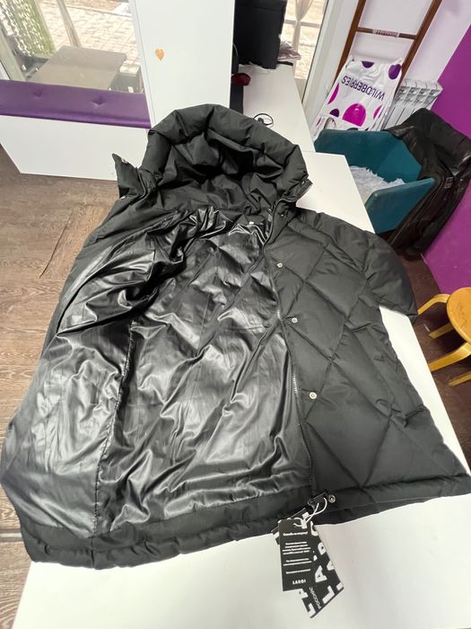 Демисезонная куртка  новая с биркой