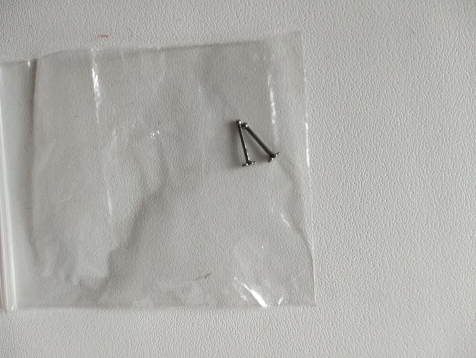 Серьга в нос гвоздик