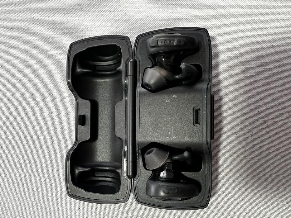 Casti Bose sport in ear