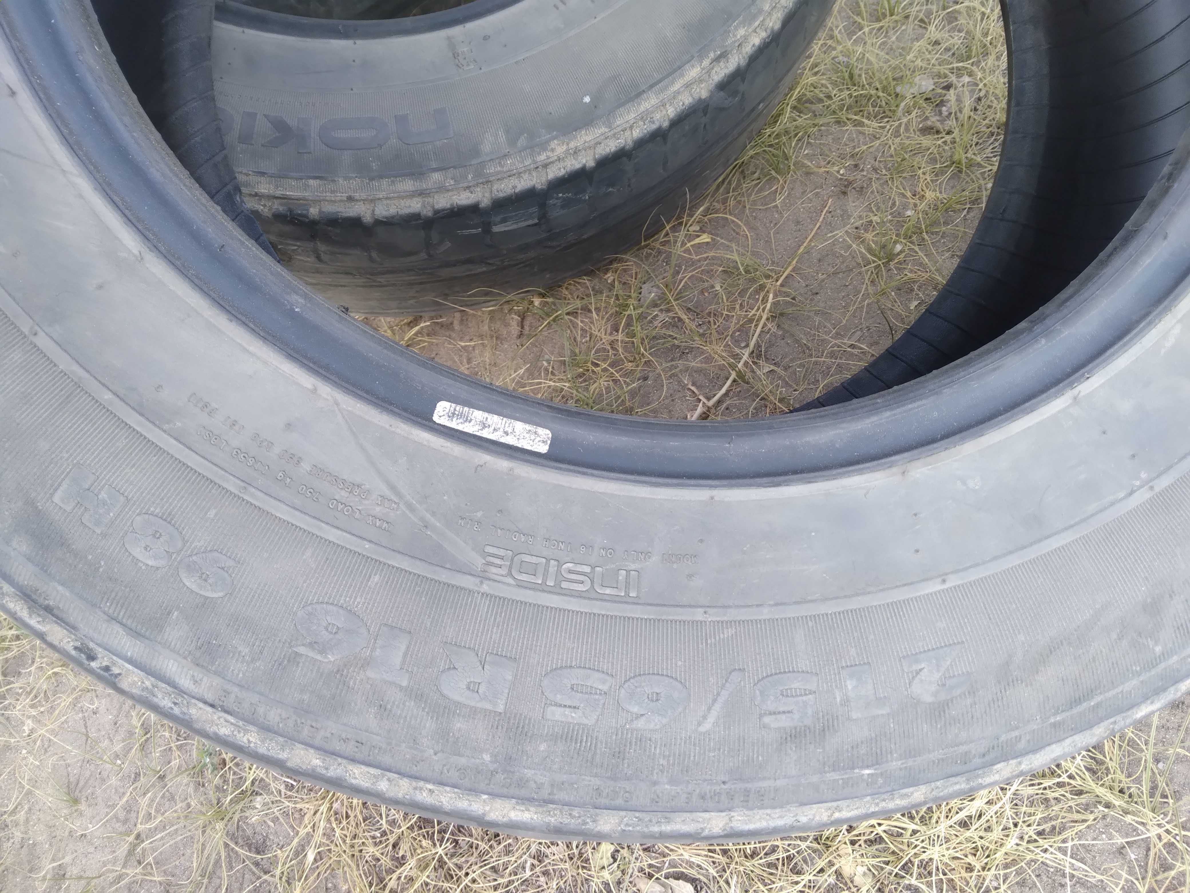 Продам комплект б/у шин Nokian размеры 225×65×16. Могут еще послужить.