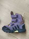 Vând ghete iarna Adidas Holtana snow 21