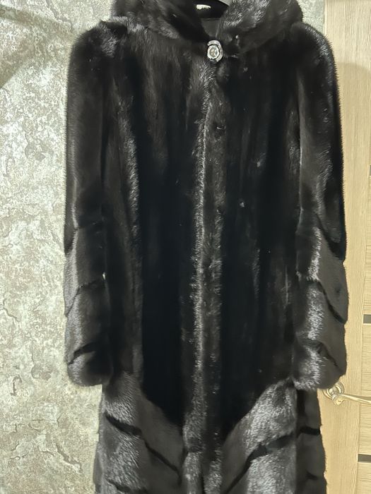 Продам норковую шубу в отличном состоянии.