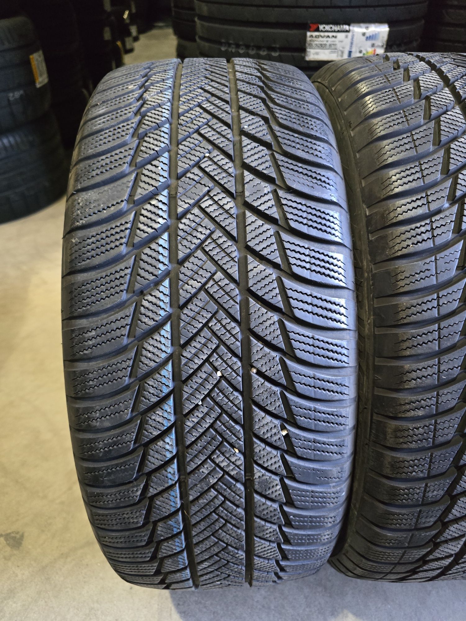 235/50/19 BRIDGESTONE 4бр