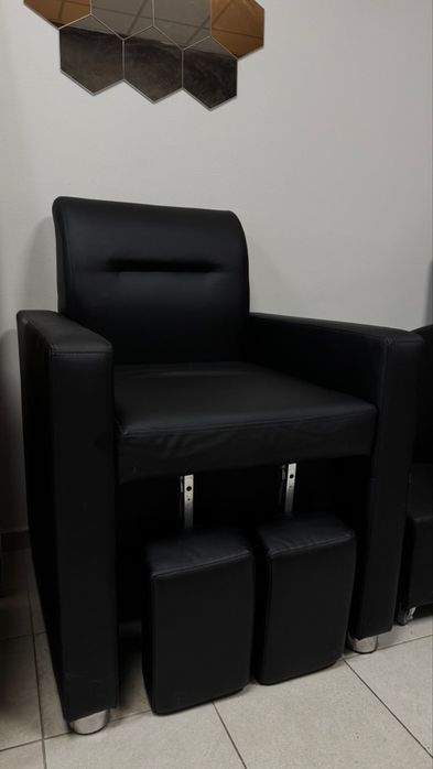 Педикюрно кресло 2 бр.